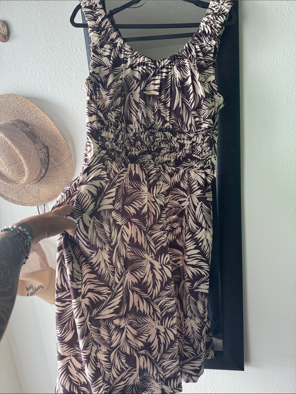 Sleeveless Palm-Print Summer Dress in Cream and Brown